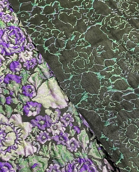 Жаккард фиолетовый цветок